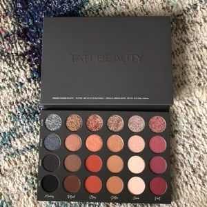 SOLD!!- BRAND NEW TATI BEAUTY EYESHADOW PALETTE